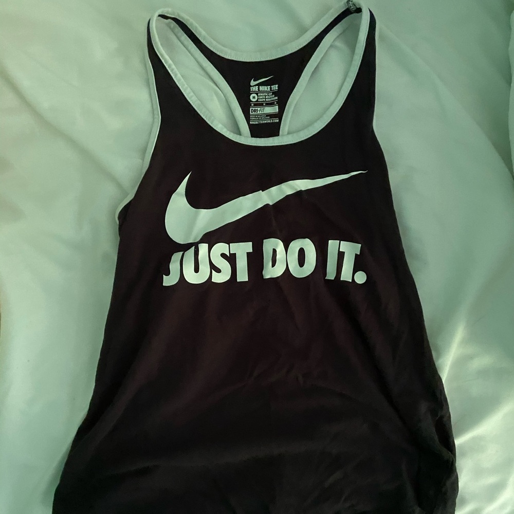 🦋Nike tank